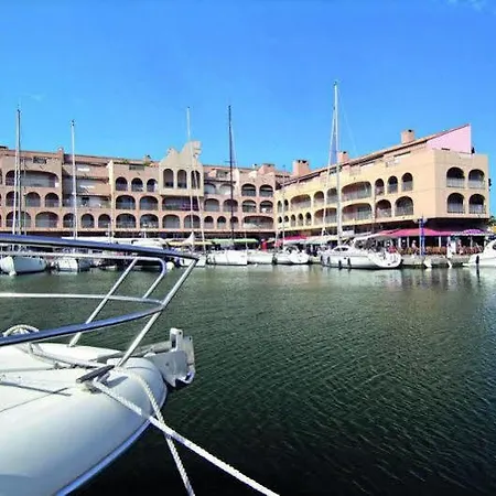 Port * Hyeres